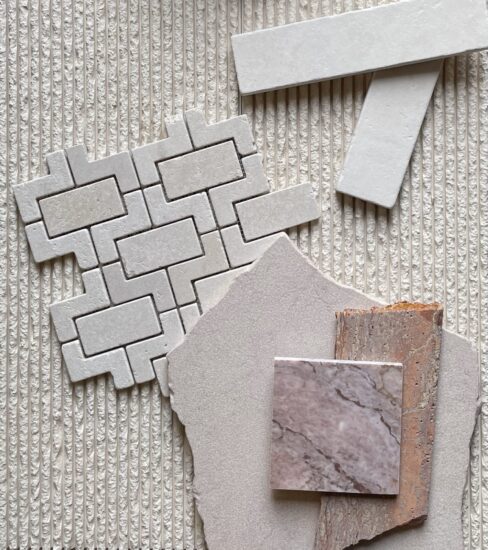 Maze Crema Marfil Tumbled Mosaic image